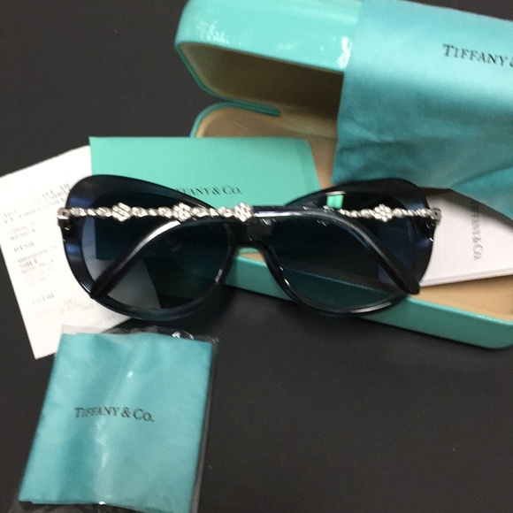 ❌SOLD ❌🌷STUNNING TIFFANY CRYSTAL SUNGLASSES 🌷 - Picture 1 of 6